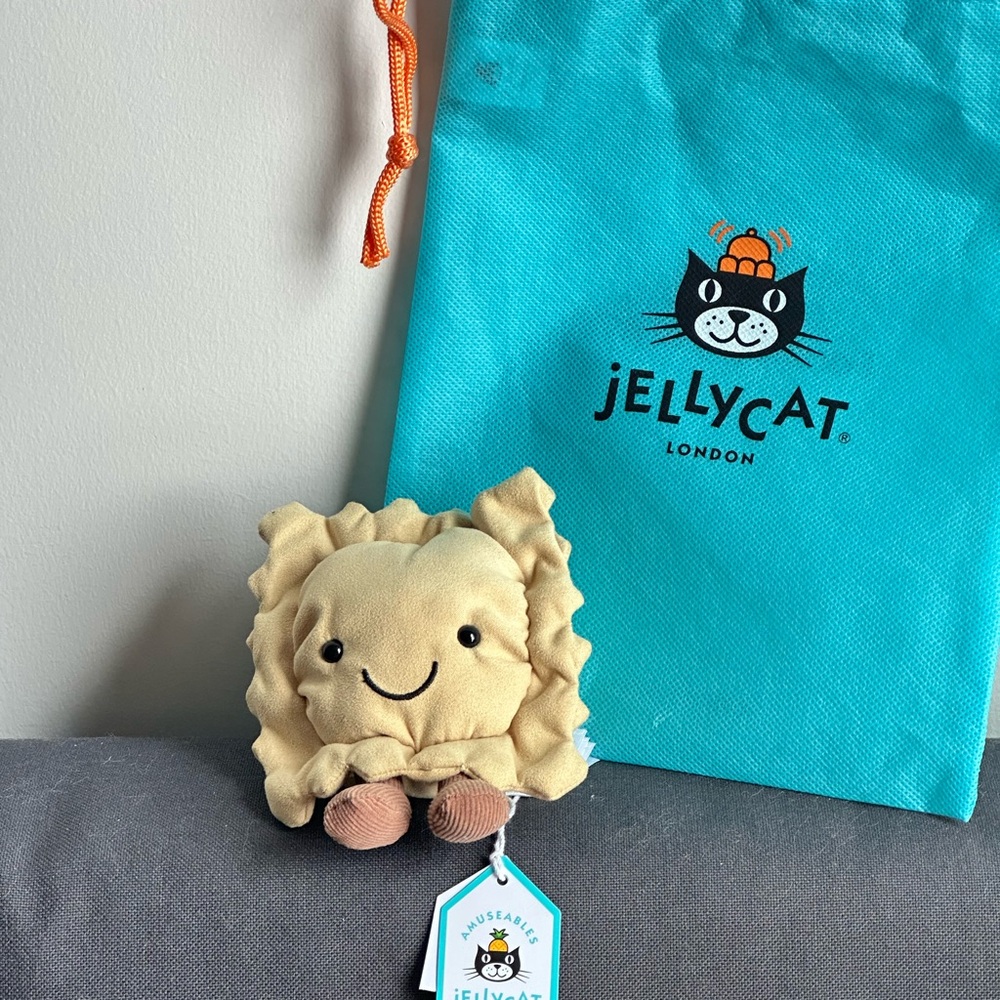 (SOLD) Jellycat Amuseables Ravioli